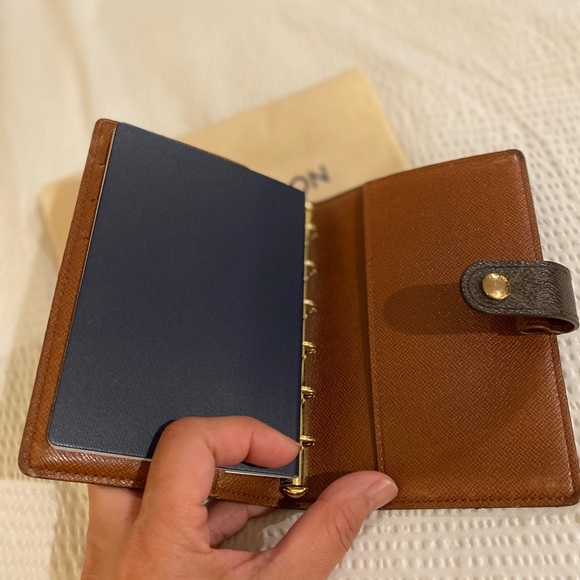 🚫SOLD🚫 Authentic Louis Vuitton Agenda - Picture 7 of 7